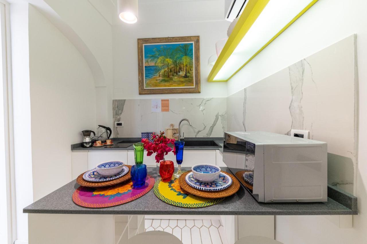 Suite Apartment Capri Con Jacuzzi In Piazzetta Exterior foto